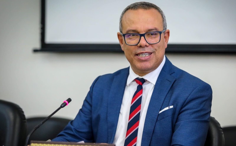 عماد الخميري: "المشيشي قائم بدوره وأداء فوزي المهدي سلبي" 